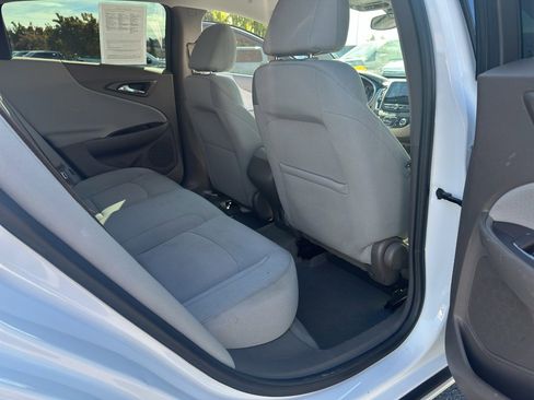 Used 2023 Chevrolet Malibu LS image 22