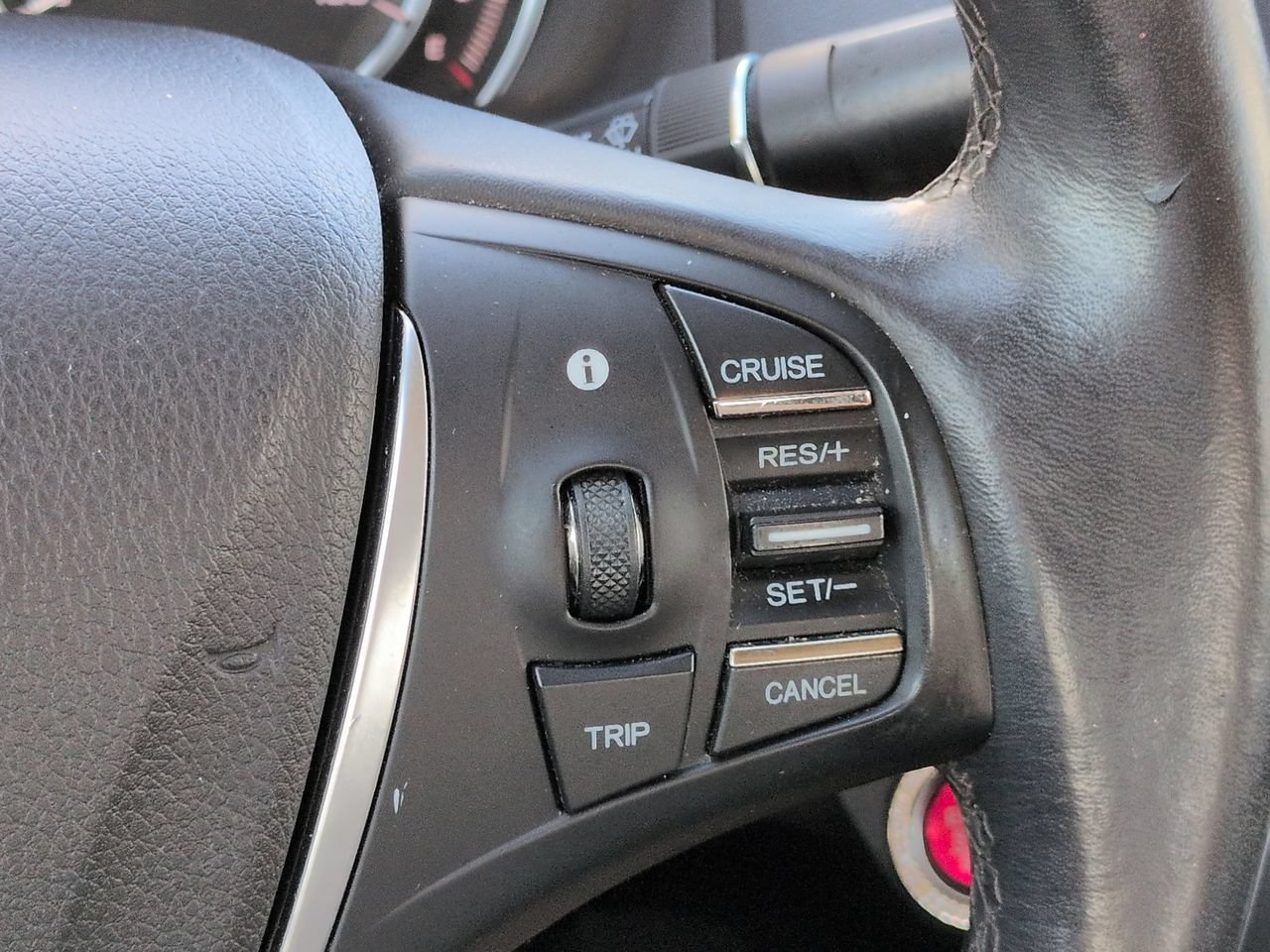 Used 2017 Acura TLX FWD image 25