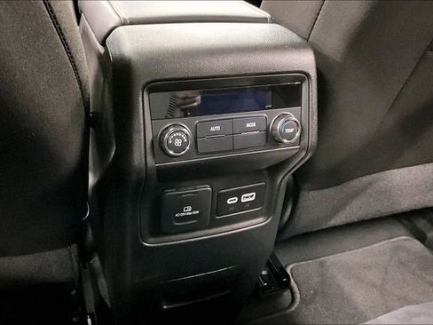 Used 2023 GMC Acadia SLE w/ Trailering Package image 31