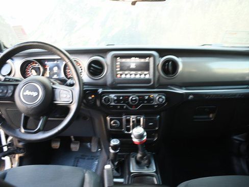 Used 2021 Jeep Wrangler Unlimited Sport AWD/4WD image 18