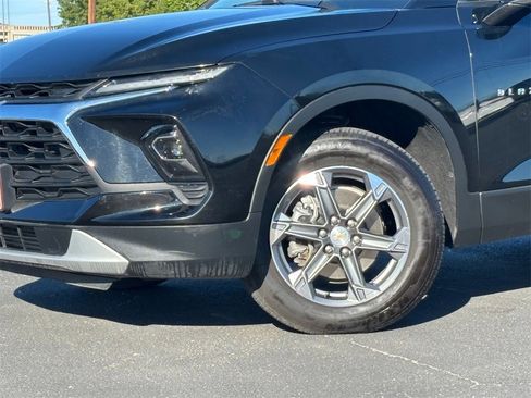 Certified 2024 Chevrolet Blazer LT image 3