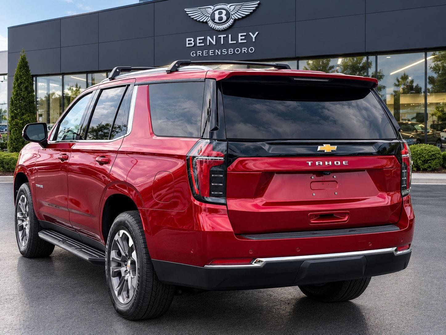 Used 2025 Chevrolet Tahoe LS AWD/4WD image 5