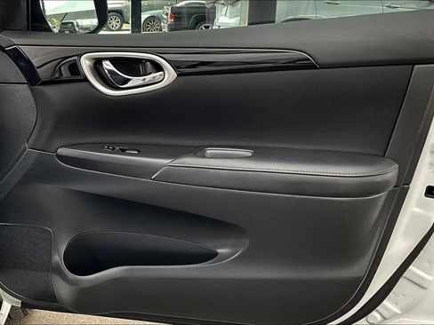 Used 2019 Nissan Sentra SV FWD image 22