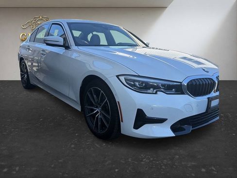 Used 2021 BMW 330i Sedan w/ Convenience Package RWD image 3