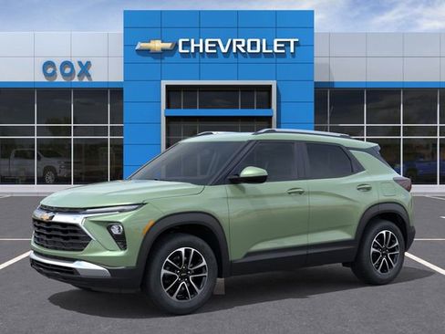 New 2026 Chevrolet TrailBlazer LT w/ Driver Confidence Package FWD image 2
