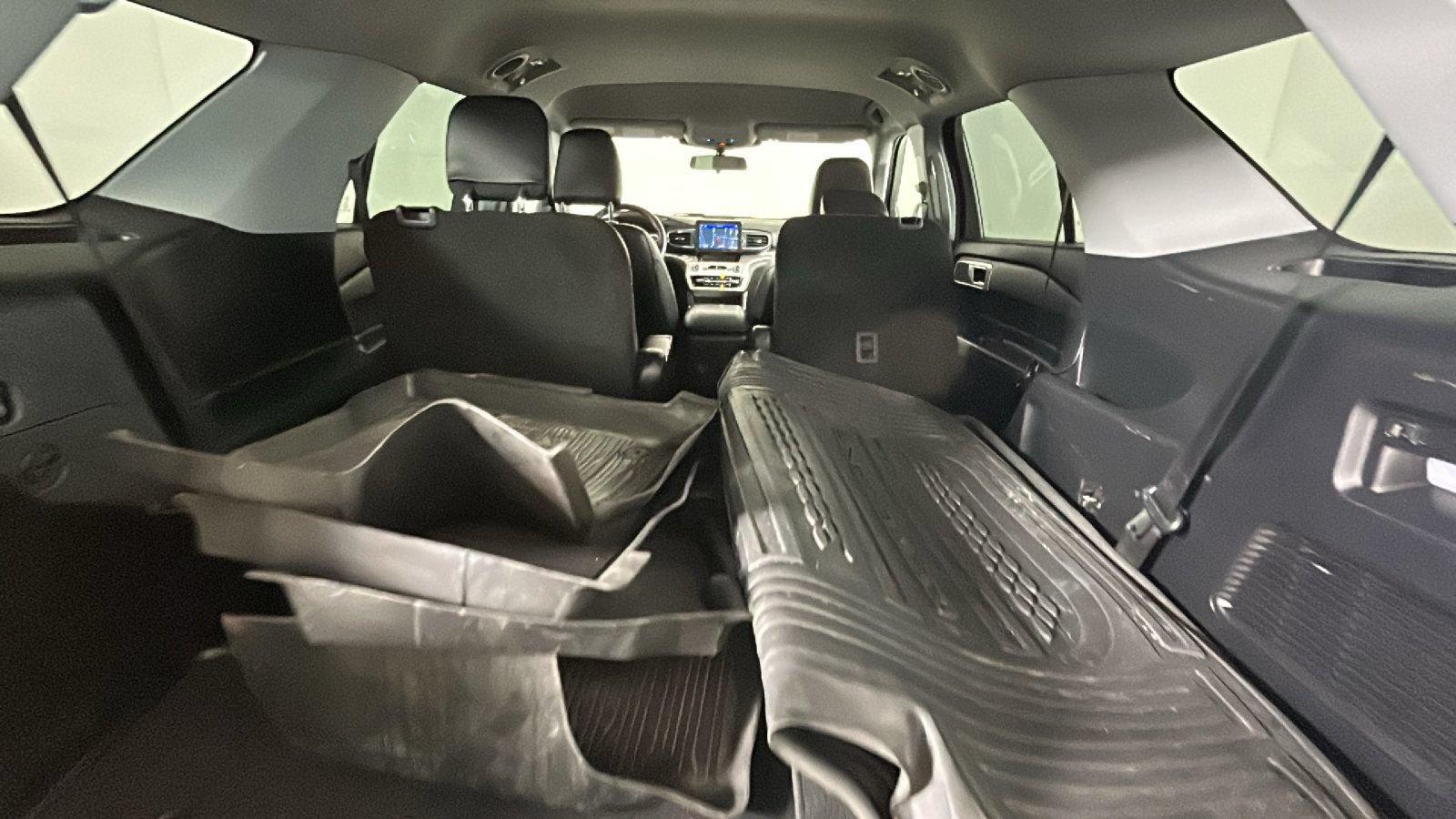 Used 2022 Ford Explorer XLT AWD/4WD image 33