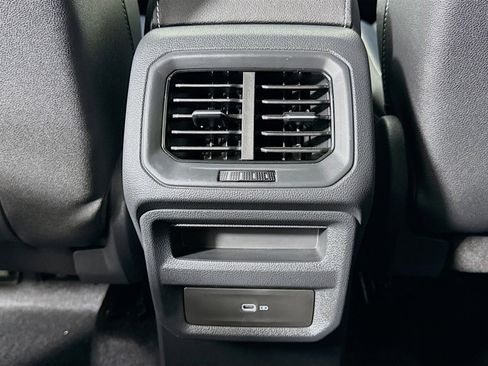 Certified 2025 Volkswagen Taos SEL image 23