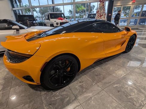 Used 2025 McLaren 750S image 5