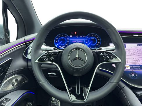 Used 2023 Mercedes-Benz EQS 580 4MATIC SUV image 18