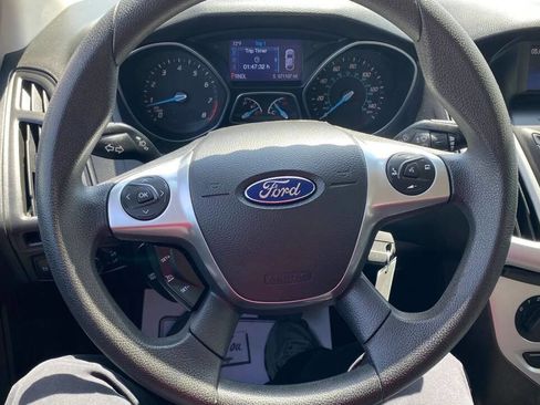 Used 2014 Ford Focus SE w/ Interior Protection Package FWD image 12