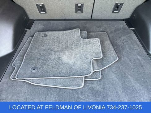 Certified 2025 Chevrolet Equinox EV LT FWD image 34