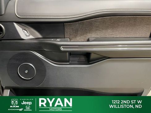 Used 2021 Ford Expedition Max Limited image 38