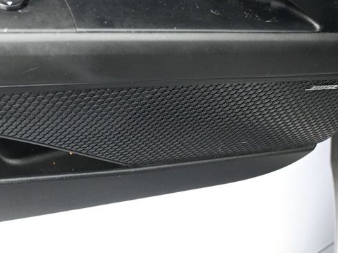 Used 2022 Hyundai Elantra Limited FWD image 16