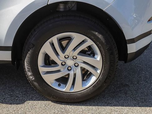 Used 2026 Land Rover Range Rover Evoque S image 11