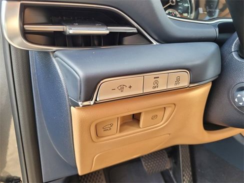 Used 2023 Genesis GV80 2.5T w/ Advanced Package image 18