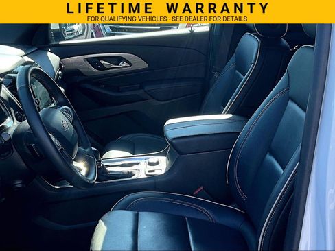 Used 2023 Chevrolet Traverse Premier AWD/4WD image 21