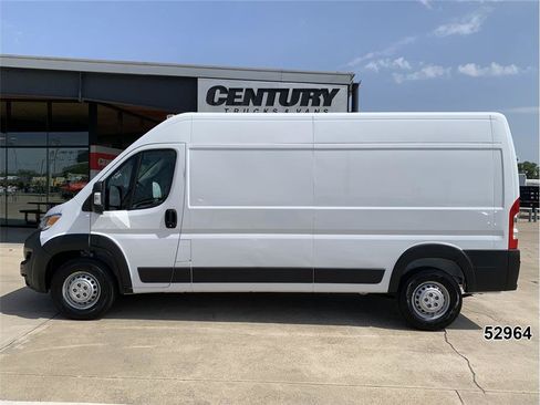 Used 2025 RAM ProMaster 2500 w/ Safety Group FWD image 4