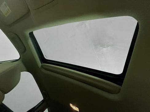 Used 2018 Honda CR-V Touring image 22