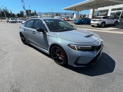 Certified 2025 Honda Civic Type R image 2