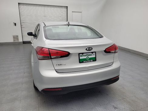 Used 2017 Kia Forte LX image 6