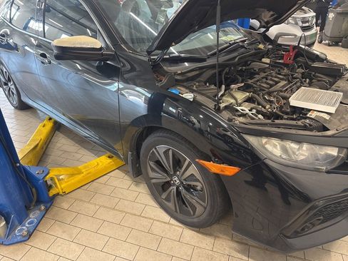 Used 2018 Honda Civic EX image 7