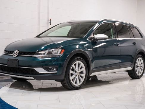 Used 2019 Volkswagen Golf Alltrack S AWD/4WD image 4