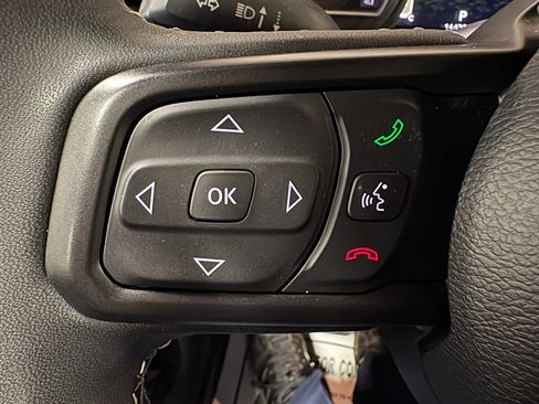 Used 2025 Jeep Wrangler Sport AWD/4WD image 14