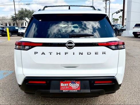 New 2026 Nissan Pathfinder SV image 6