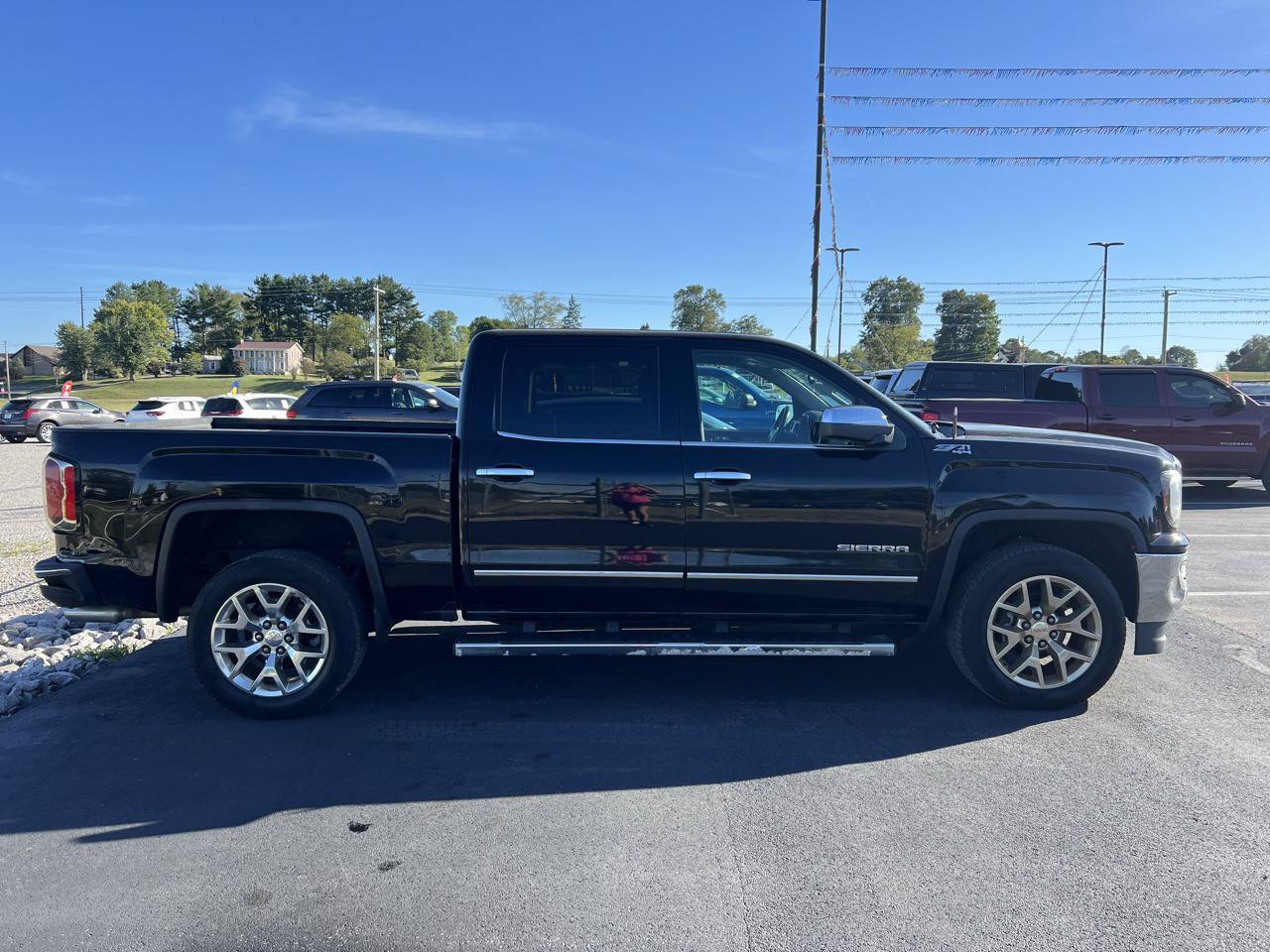 Used 2017 GMC Sierra 1500 SLT w/ SLT Premium Package AWD/4WD image 1