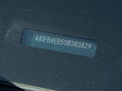 Used 2025 Mercedes-Benz GLE 350 4MATIC image 33