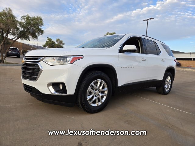 Used 2020 Chevrolet Traverse LT FWD image 2