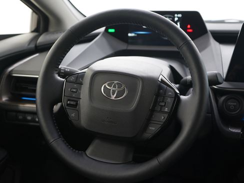 Used 2025 Toyota Prius Limited image 16