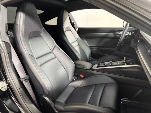 Used 2025 Porsche 911 Carrera image 36