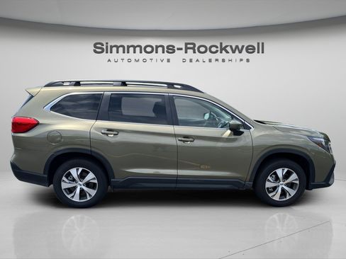 Used 2025 Subaru Ascent Premium AWD/4WD image 6