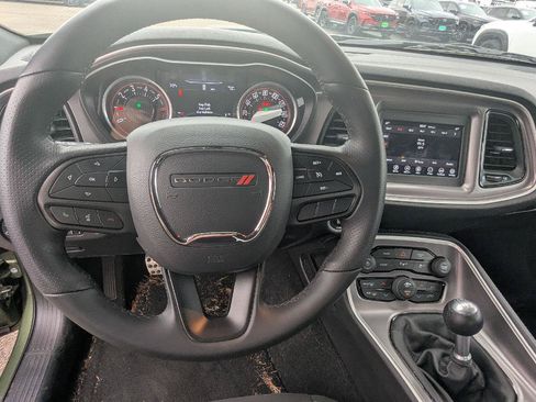 Used 2022 Dodge Challenger R/T RWD image 9