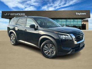 Used 2025 Nissan Pathfinder SV FWD video 1