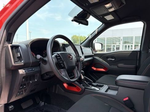 Used 2025 Nissan Frontier PRO-4X w/ Interior Protection Package AWD/4WD image 18