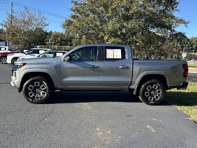 Used 2024 Chevrolet Colorado Z71 w/ Z71 Convenience Package 2 AWD/4WD image 5