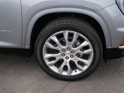 Used 2024 GMC Acadia Denali w/ Super Cruise Package image 7