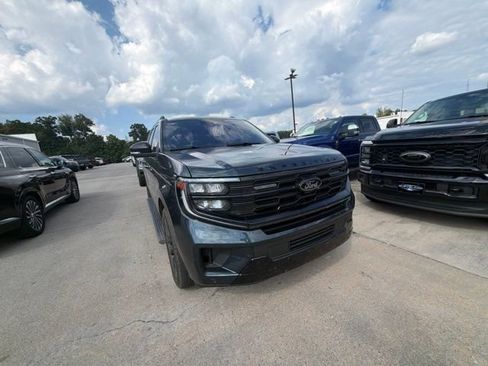 Used 2025 Ford Expedition Max Platinum w/ Stealth Appearance Package AWD/4WD image 7