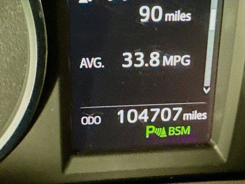 Used 2016 Toyota RAV4 Limited image 13