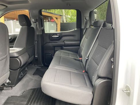 Used 2023 Chevrolet Silverado 1500 Custom AWD/4WD image 16