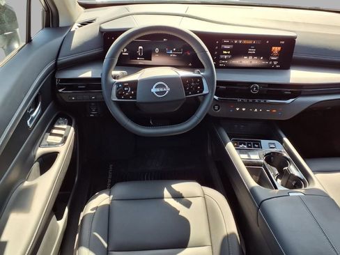 Used 2025 Nissan Murano SV image 4