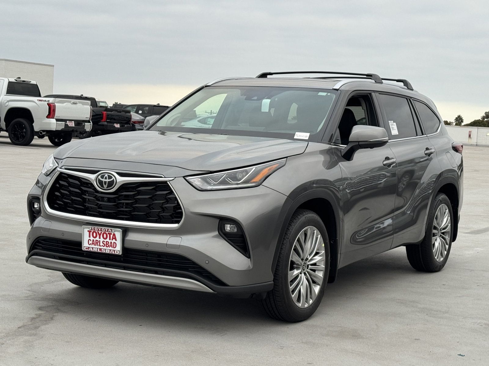 New 2026 Toyota Highlander Platinum AWD/4WD image 12