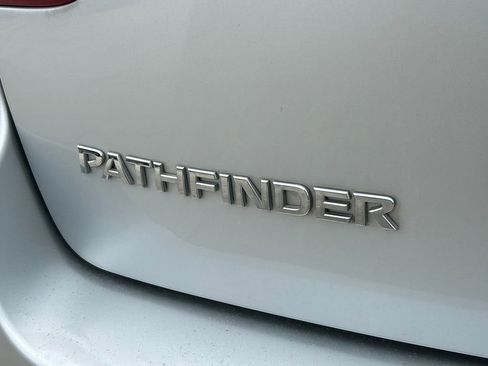 Used 2019 Nissan Pathfinder SL image 12