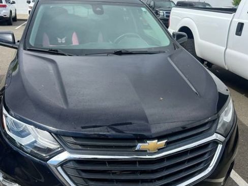 Used 2020 Chevrolet Equinox LT FWD image 2