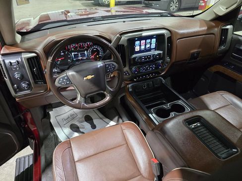Used 2018 Chevrolet Silverado 1500 High Country image 34