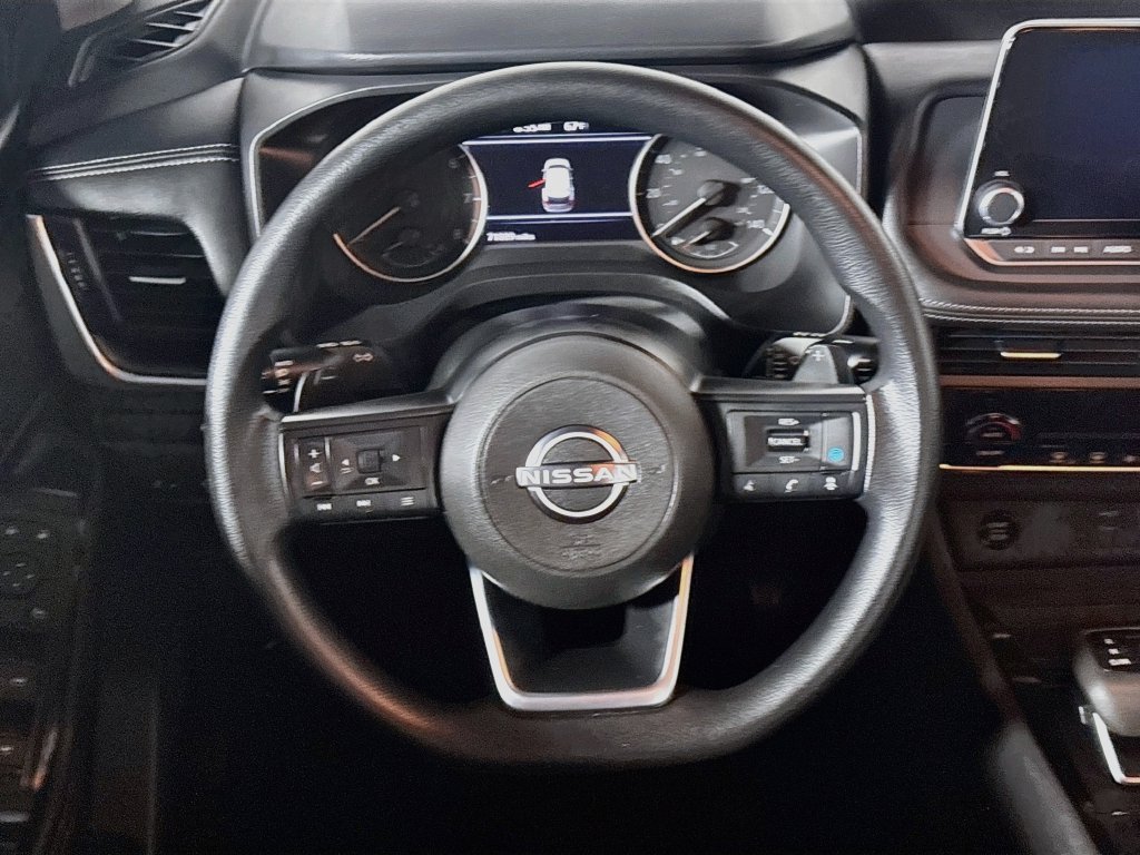 Used 2024 Nissan Rogue SV FWD image 13
