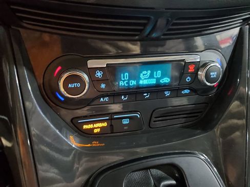 Used 2016 Ford Escape Titanium FWD image 31
