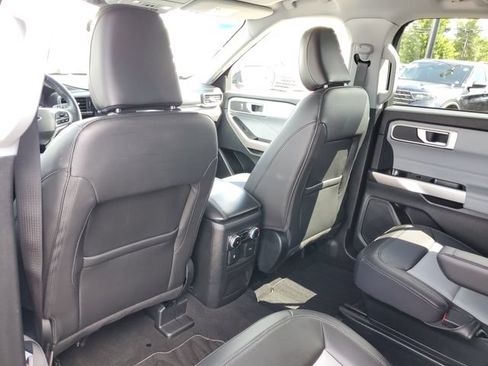 Certified 2023 Ford Explorer XLT w/ Equipment Group 202A AWD/4WD image 26